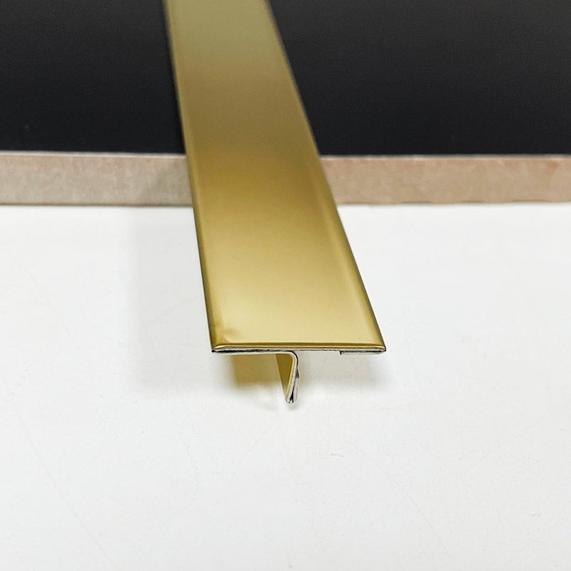 Quarter round edge trim profile