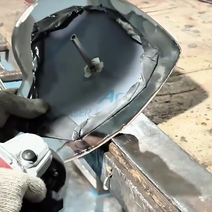 Mirror-finish stainless steel heart production