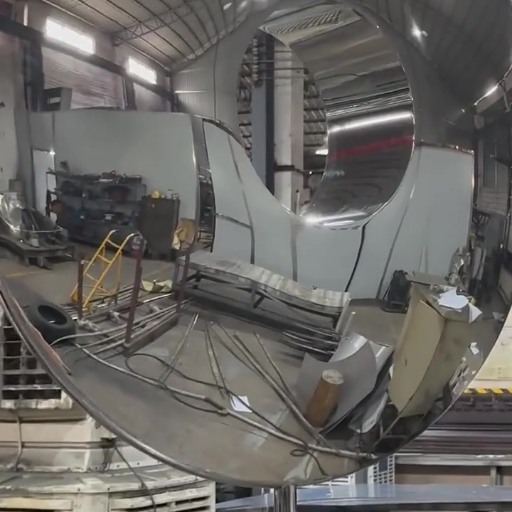 Detail of the inner curvature of the ring where the polished surface curves back on itself